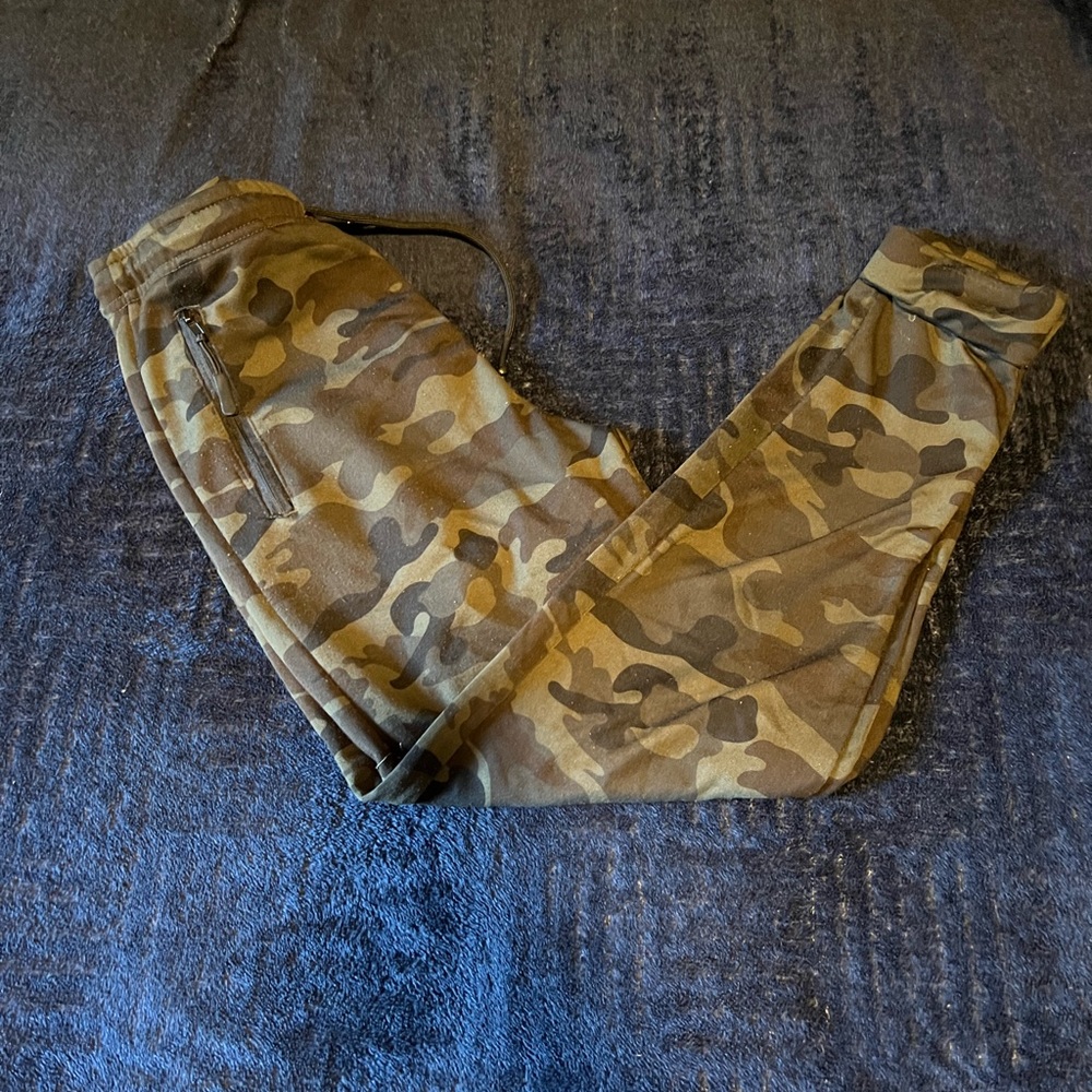 Public record Camo joggers